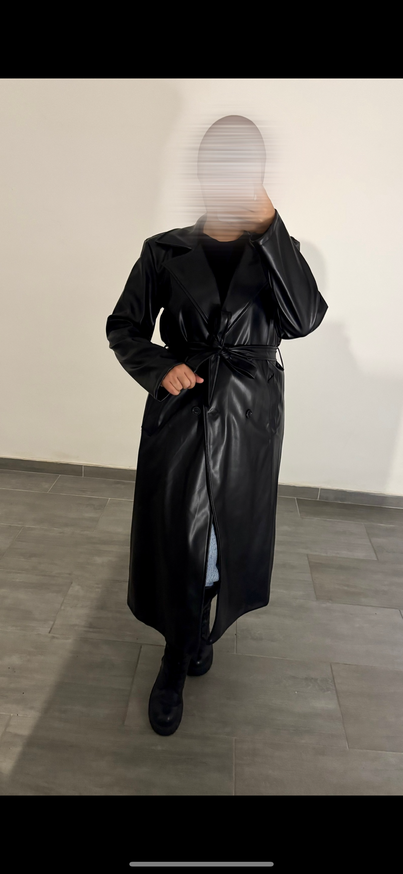 Trench matière cuir noir