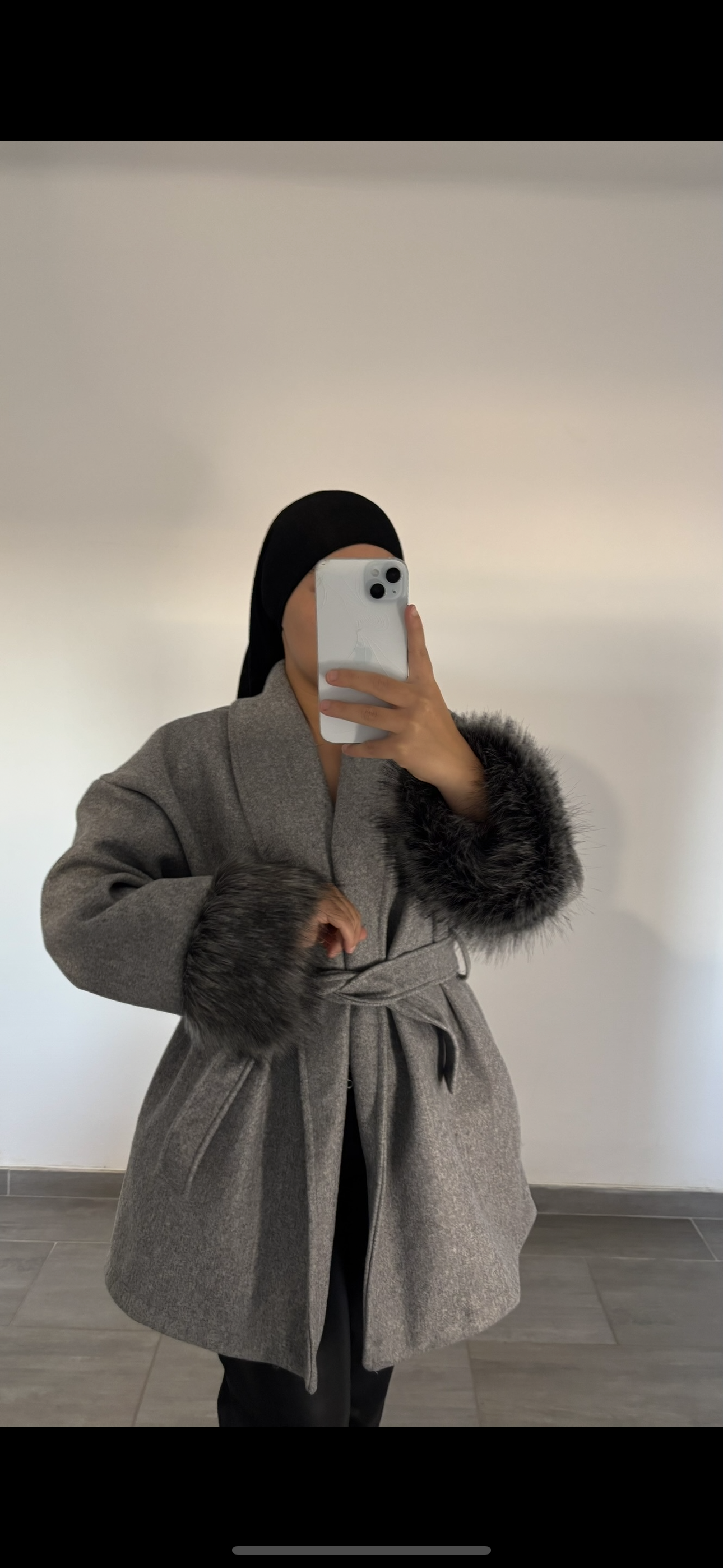 manteau court gris avec fourrure