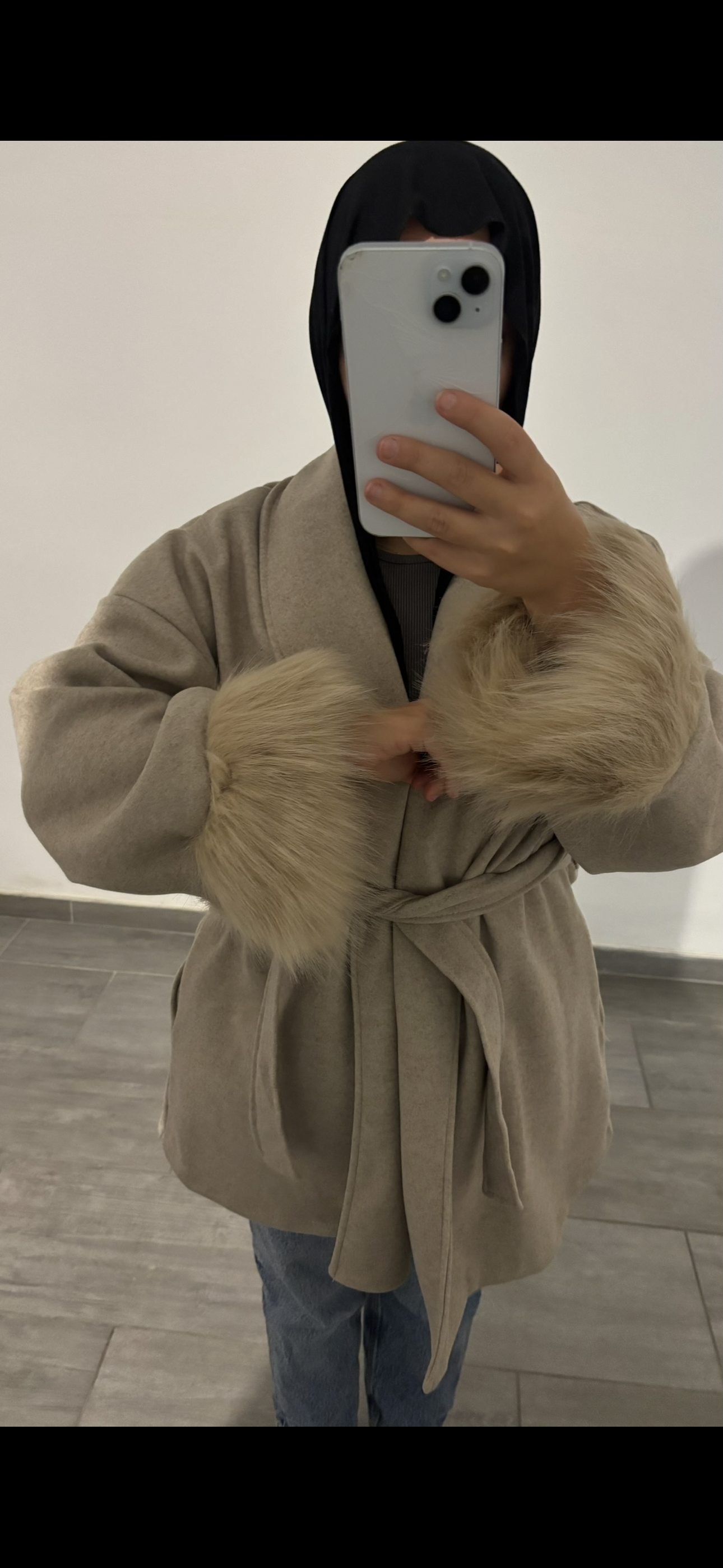 manteau court a fourrure taupe