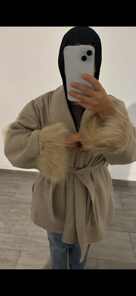 manteau court a fourrure taupe
